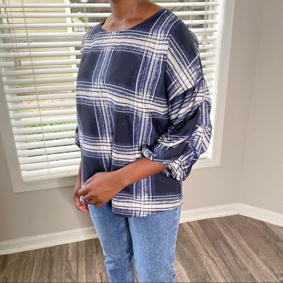 2/$20 Maggie & Max Blue Plaid Puff Sleeve Top - Picture 10 of 16